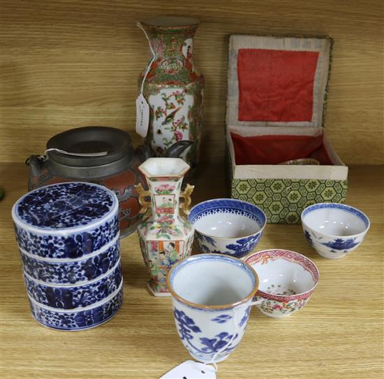 A collection of Chinese ceramics,